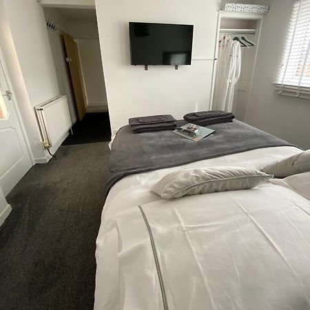 No.9 Guesthouse Бёрнли Экстерьер фото